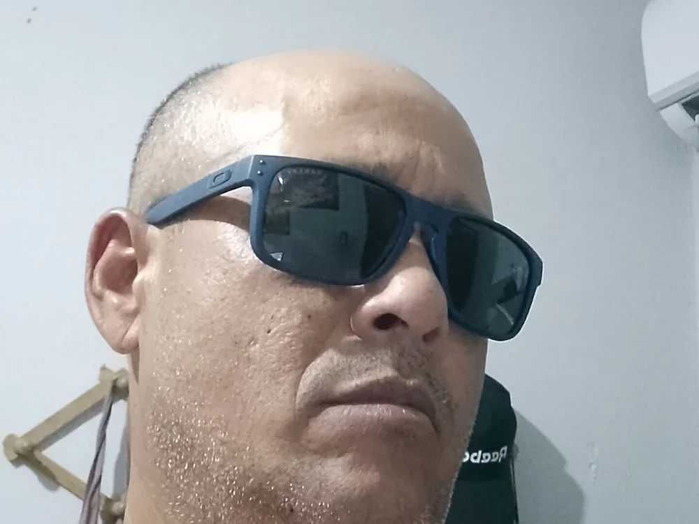 Albert29cm's Offline Chat Room