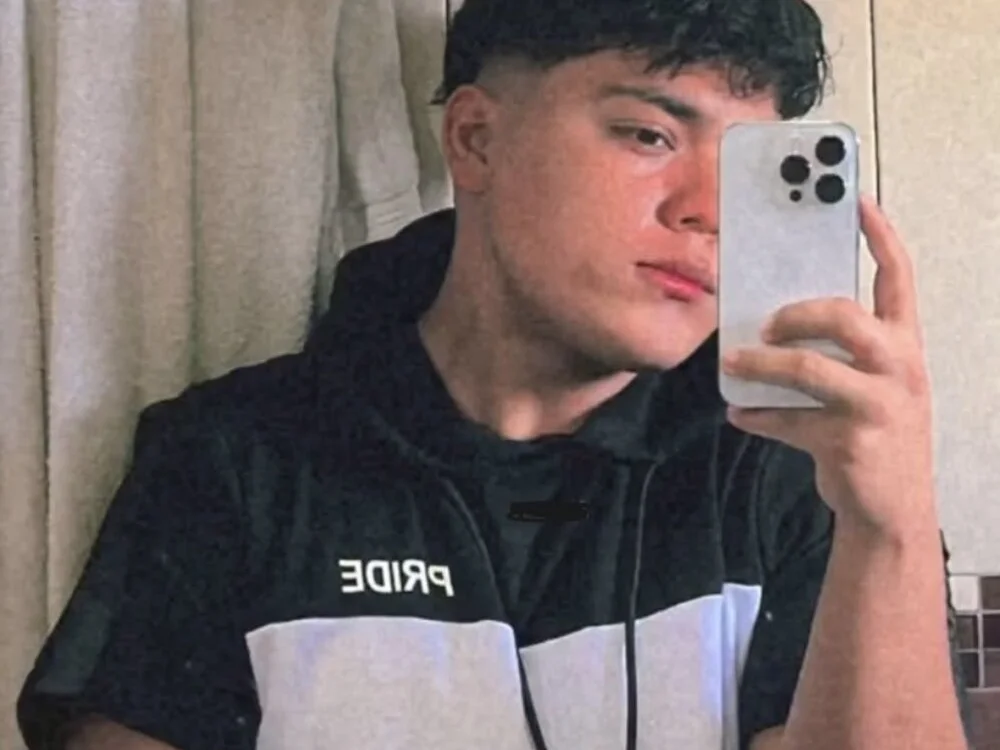 1Benja234 – Offline XXX chat