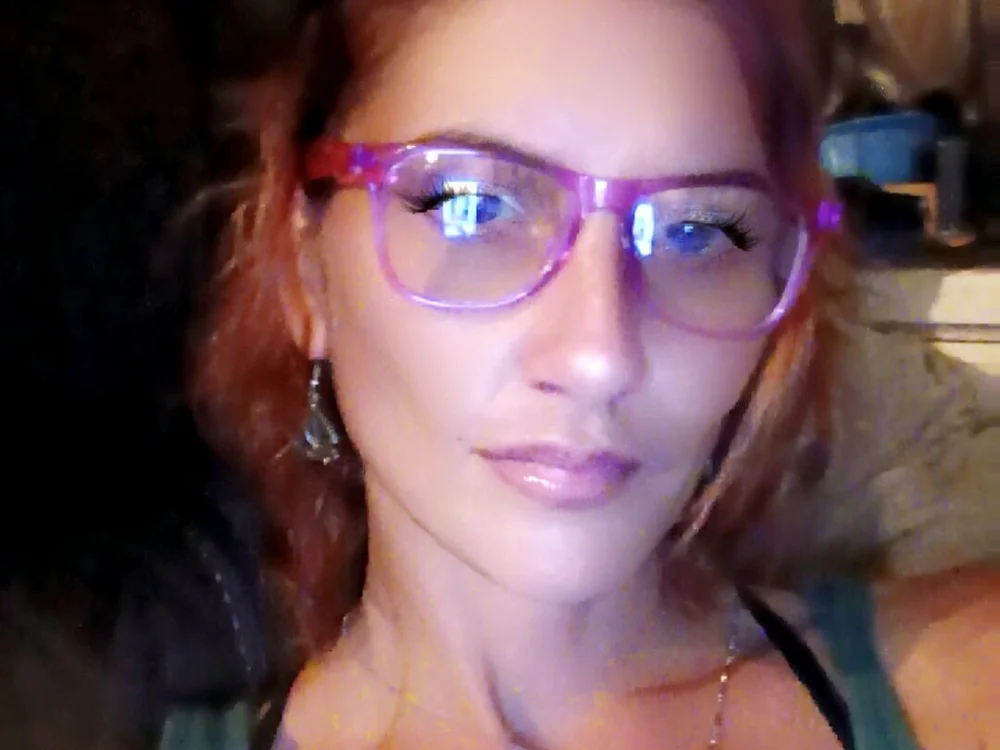 Itsme1988@xh's Offline XXX Chat