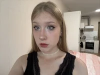 JoltingSmile's webcam live show