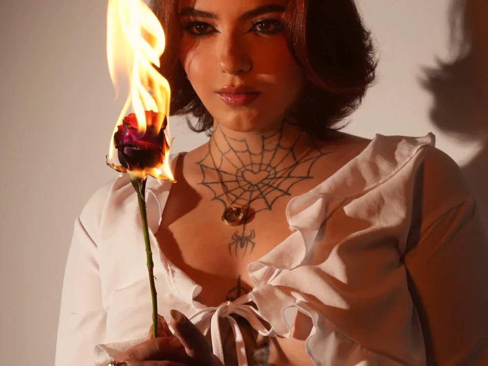 Ala_Rasi_ Adlı Modelin Çevrimdışı XXX Sohbeti