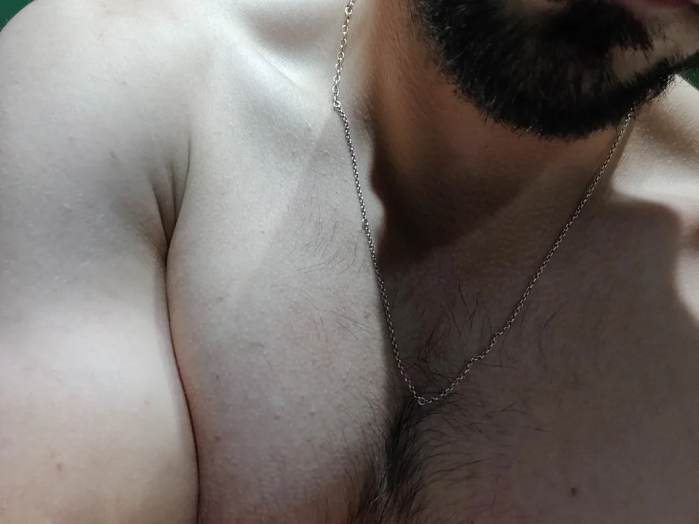 buenesito19's Offline XXX Chat