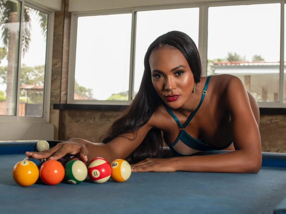 Czat XXX offline – KyaraMiller