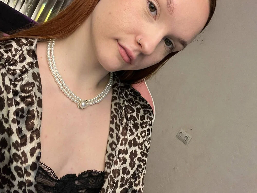 Mya_Sun offline XXX-chat