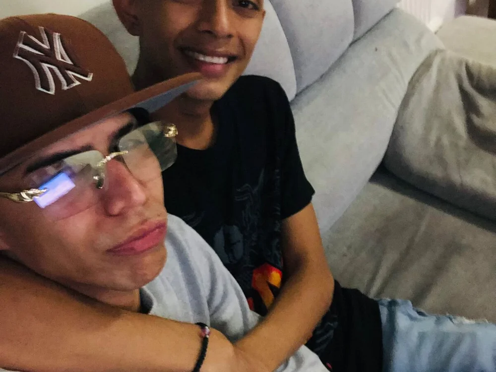 ห้องแชทออฟไลน์ของ 1SUCKING_GUYS