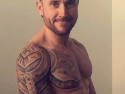 Sheldon8to23 Male Flexing Online Webcam Striptease