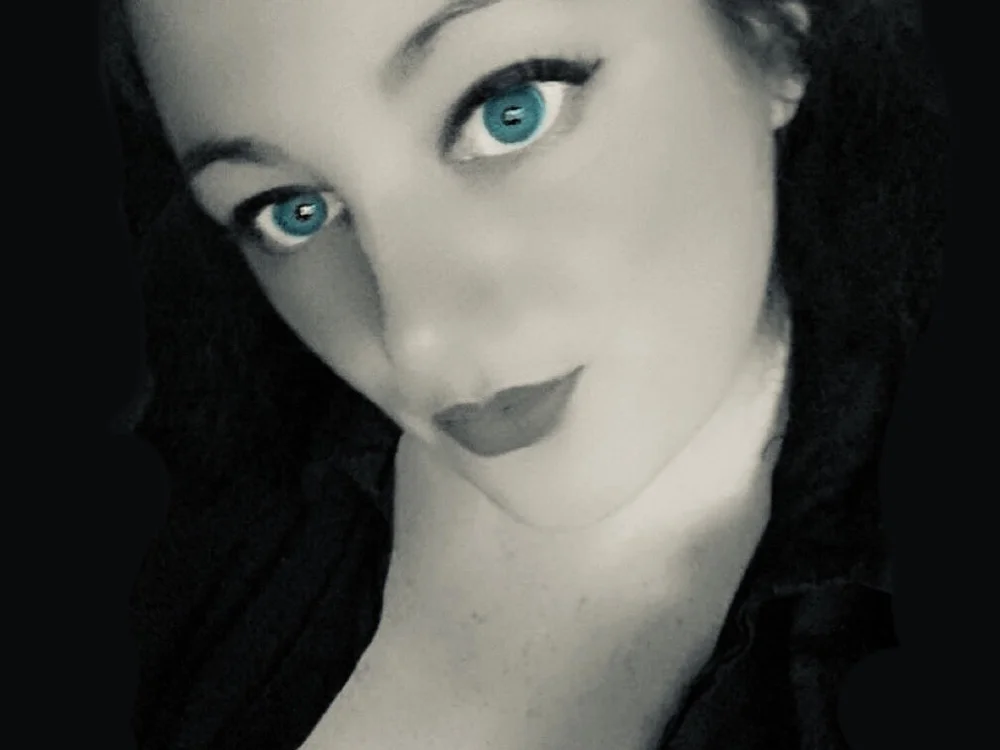 HotSCouple1994's Offline Chat Room