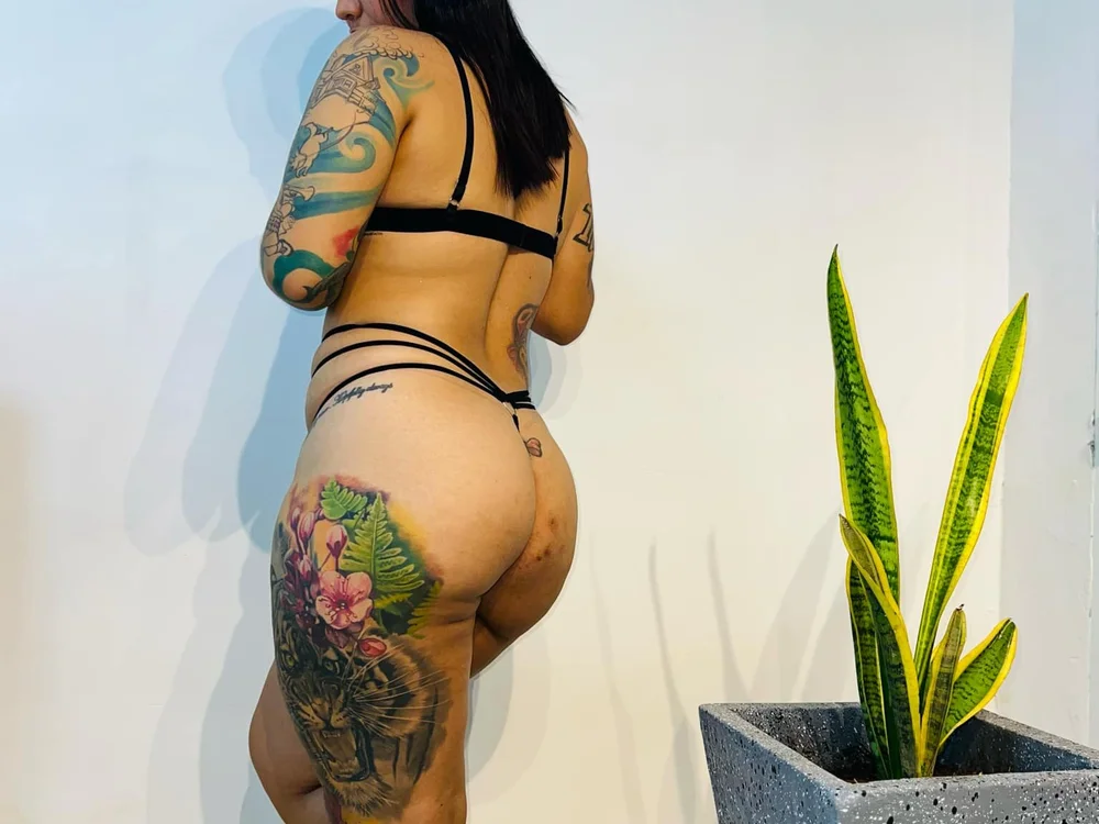 ห้องแชทออฟไลน์ของ mia_tattoos