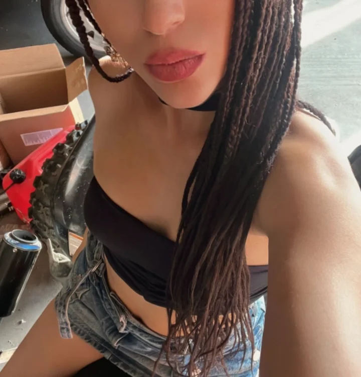 nisrina25 offline chatrum