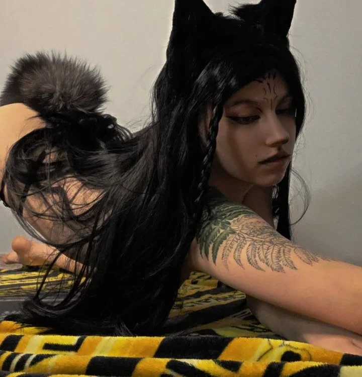 Bonni_Meiz Offline XXX-Chat