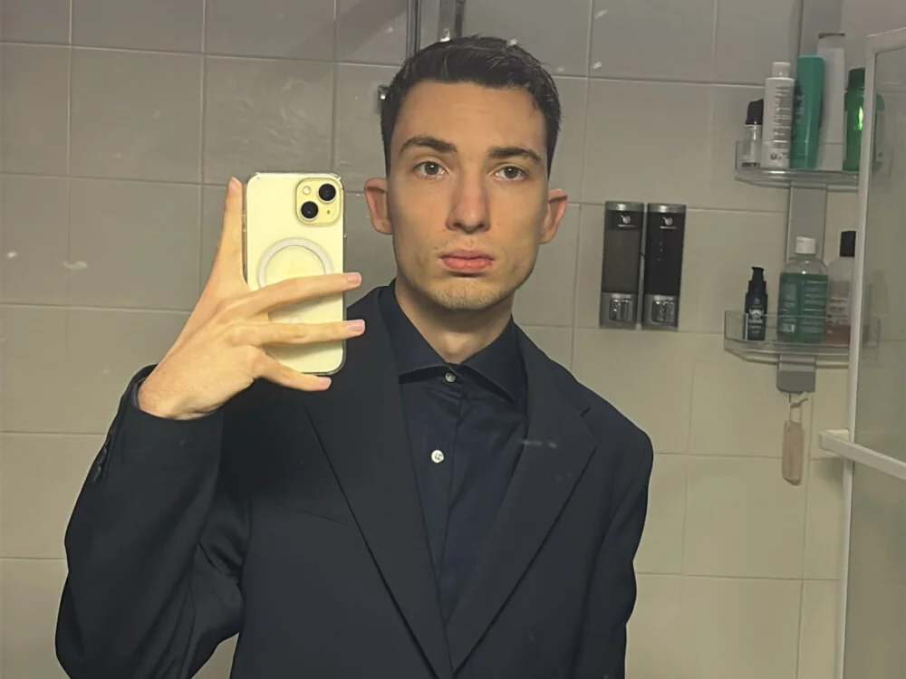 diabolik2002 Offline XXX Chat