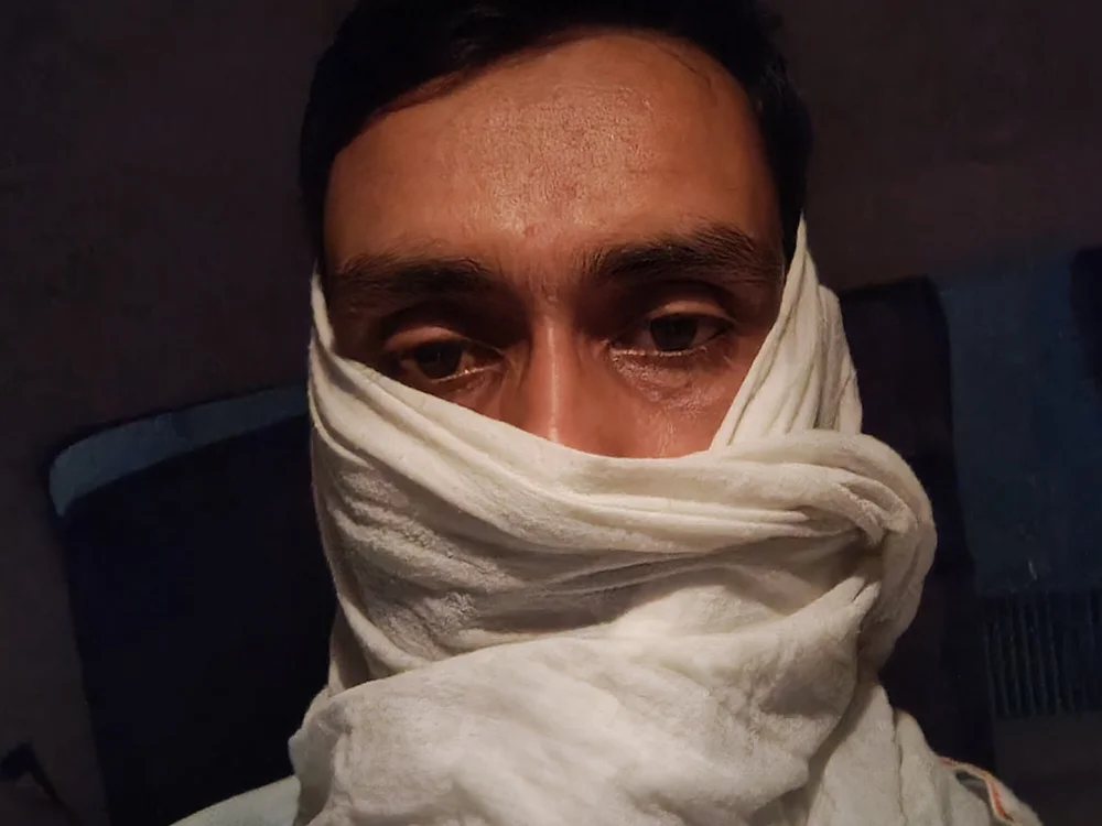 Rohit_desiboy Ruang Obrolan Offline