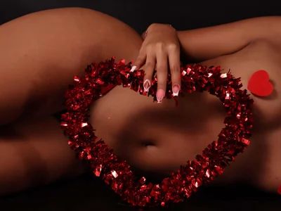 naomi_kyse on StripChat