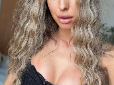 TracyReidd - Girl 