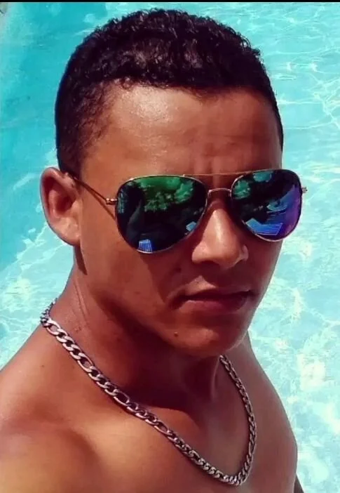 juniorrodrigues10's Offline XXX Chat
