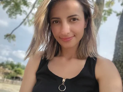 HottCandy21 Offline XXX-Chat