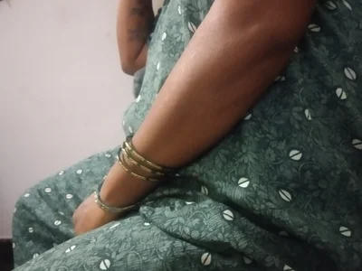 Kannadaaunty9842 Female Fingeringindian Live Webcam Strip