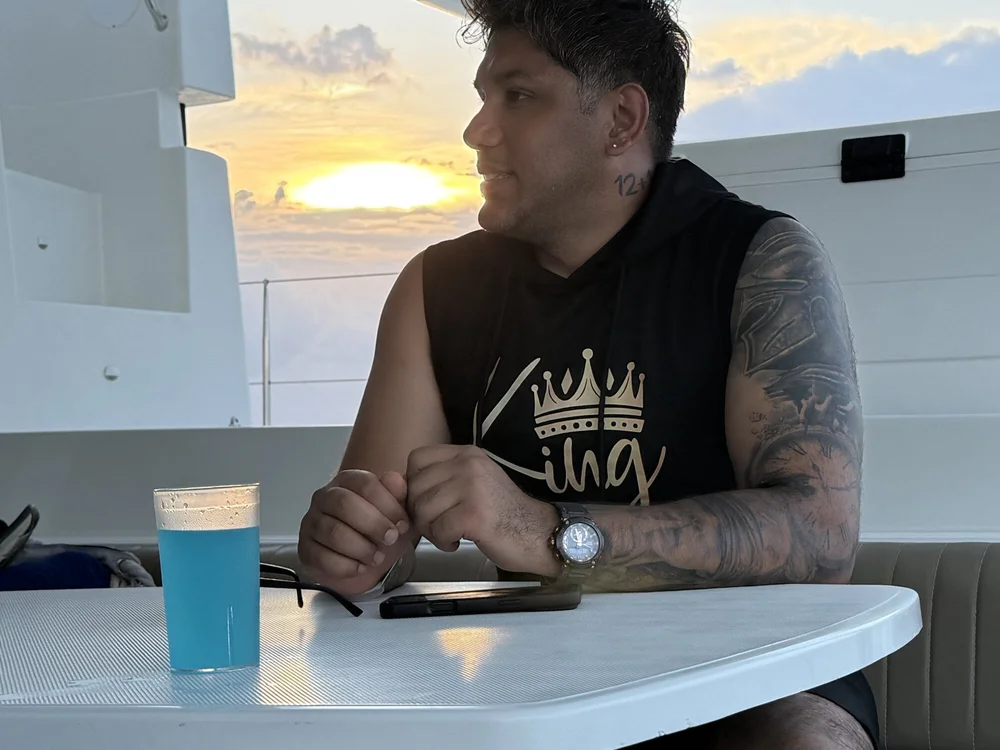 sal11222's Offline Chat Room