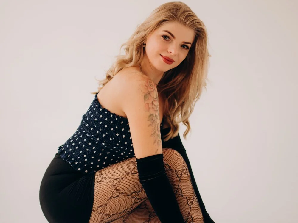 Sweet_Sinn_ Offline XXX-Chat