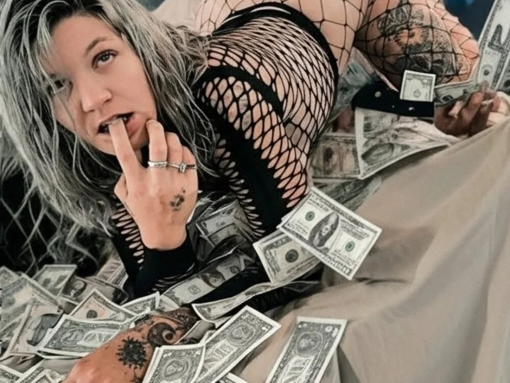 sexytattedbabe's Offline XXX Chat