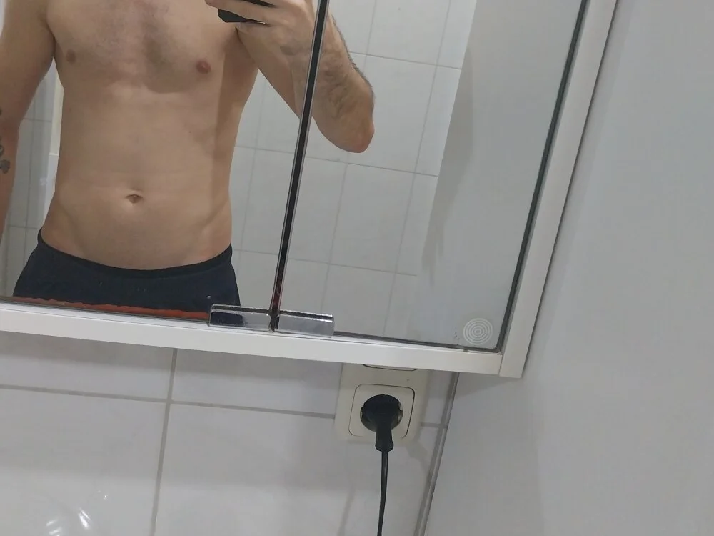 leonn11211 離線 XXX 聊天