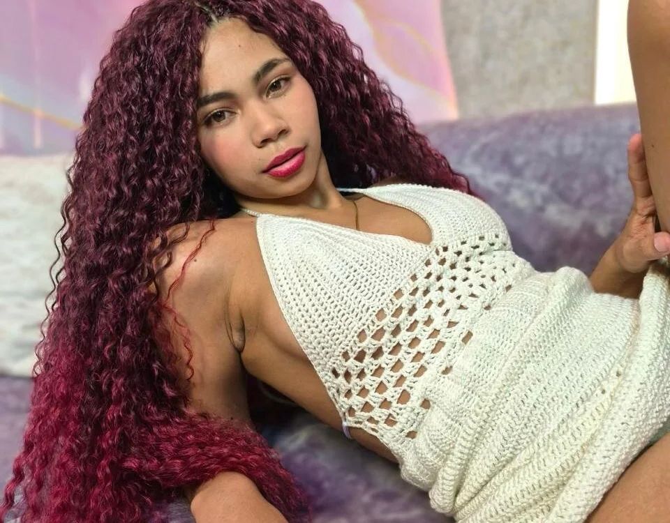 Ammy_Woodd Adlı Modelin Çevrimdışı XXX Sohbeti