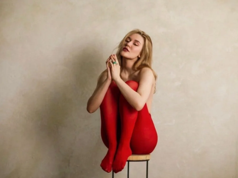 Hina__Derry Adlı Modelin Çevrimdışı XXX Sohbeti