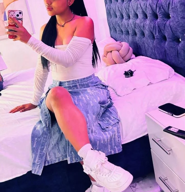 Madisson_thompsonn Adlı Modelin Çevrimdışı XXX Sohbeti