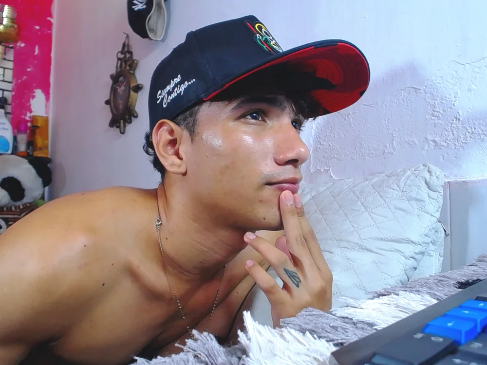 Spartu_apolo's Offline XXX Chat