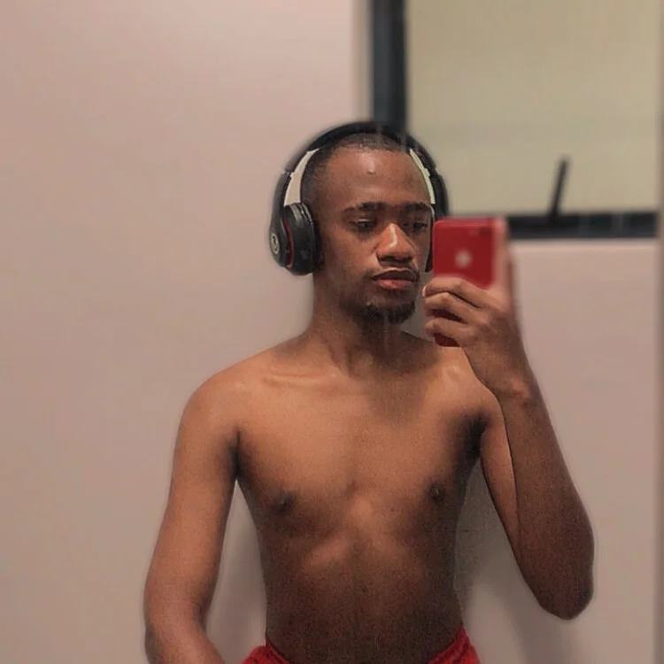 RACEHORSE002 离线XXX聊天