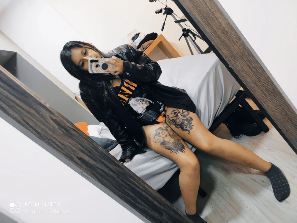 AriaHell's Offline Chat Room
