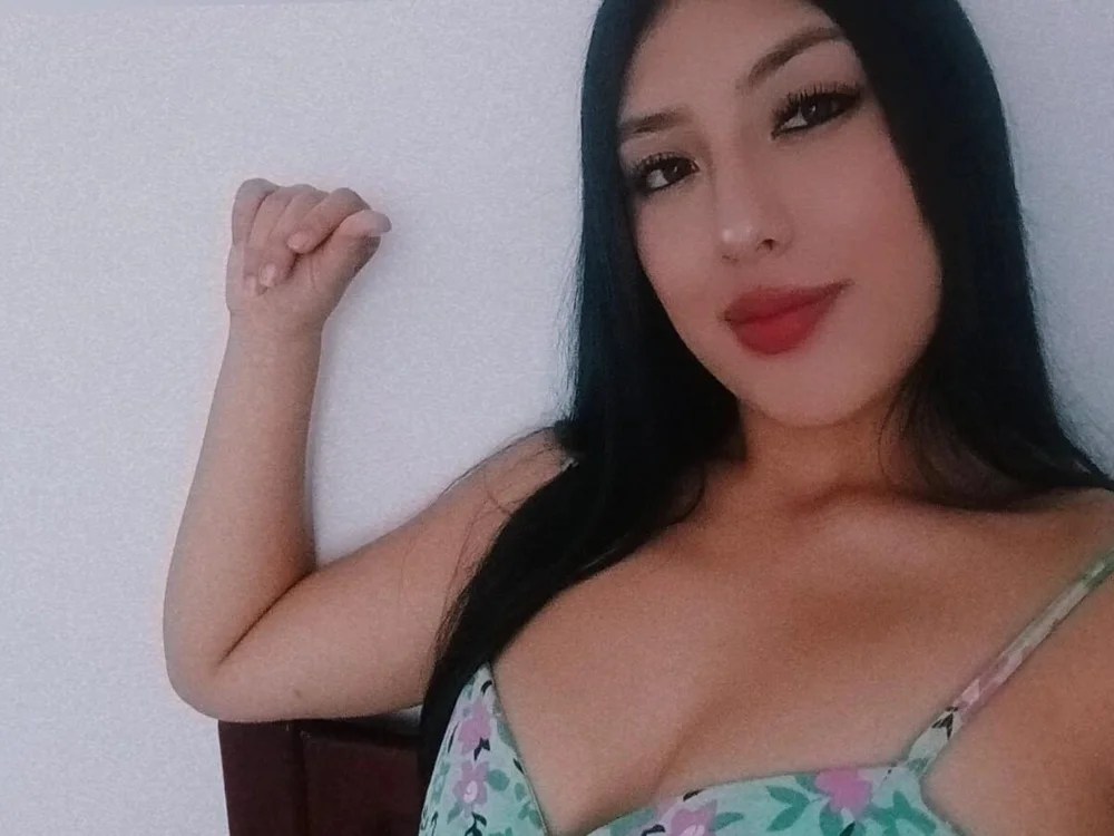Bicky_latina_'s Offline Chat Room