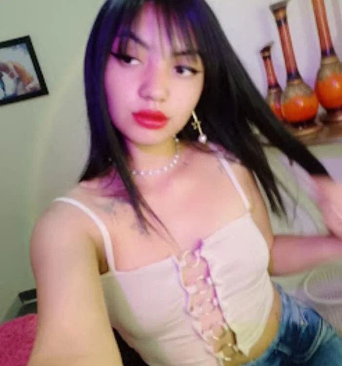 Amara_Cendella Chat XXX offline