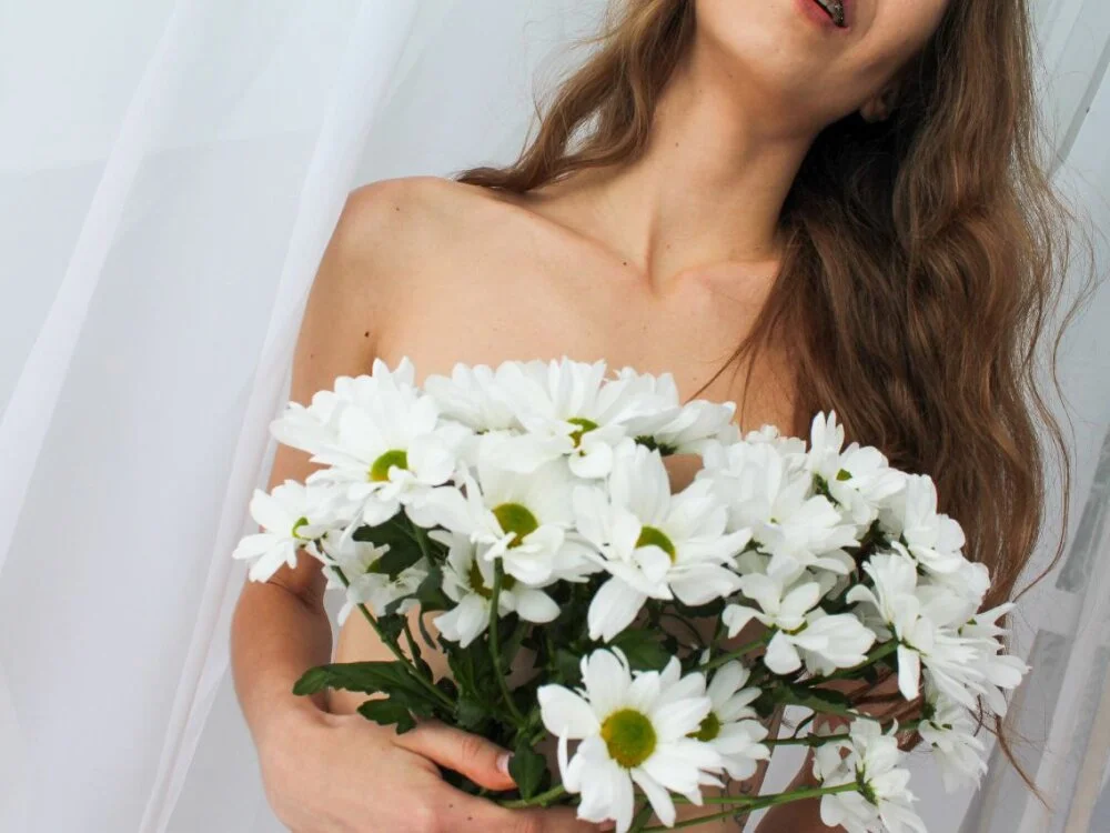 Vikki_White Offline XXX Chat