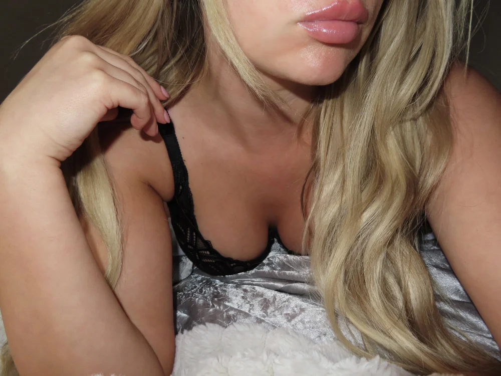 Megoliviasweet_ live XXX chat