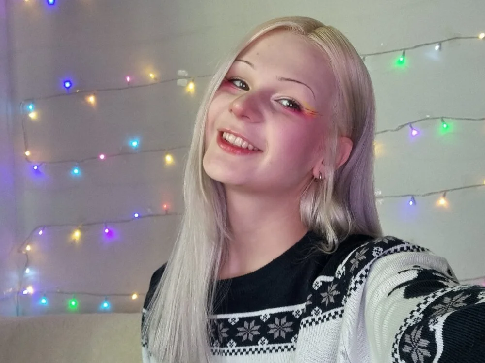 sashakiss99's Offline XXX Chat