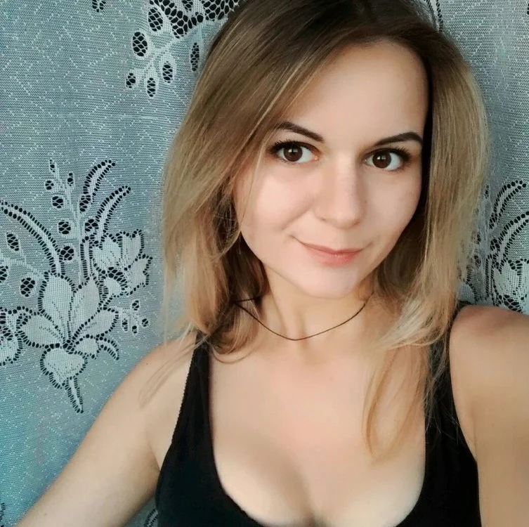Amy_Sweety's Offline Chat Room
