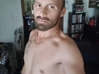 BWC60_9's Offline XXX Chat