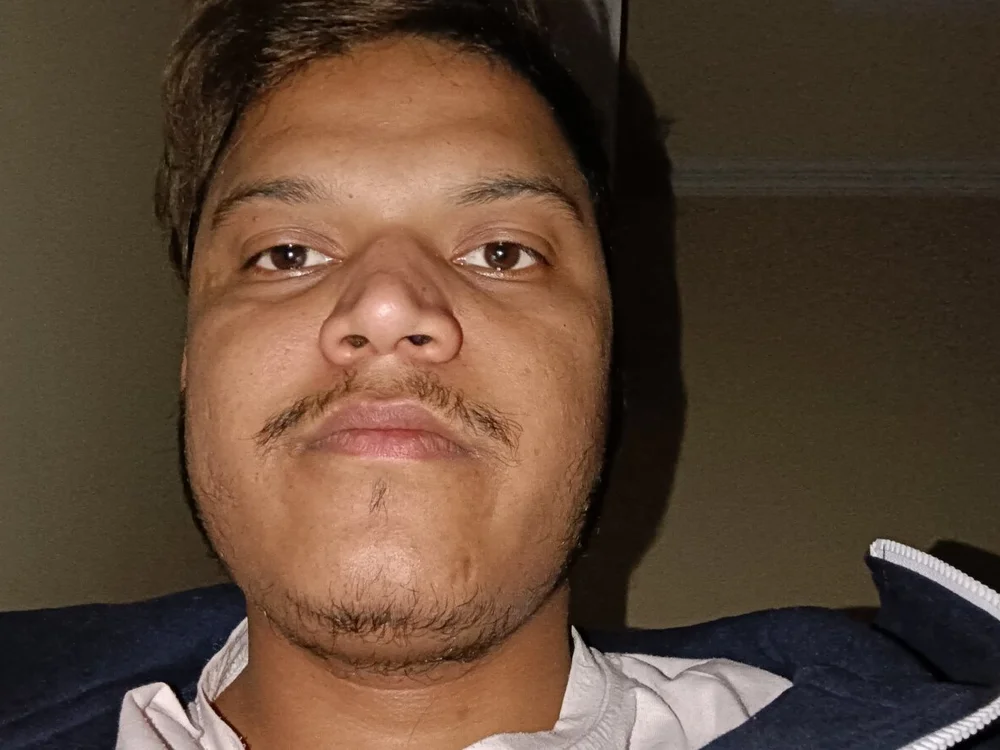 Cute_Saxyboy Offline Chatraum