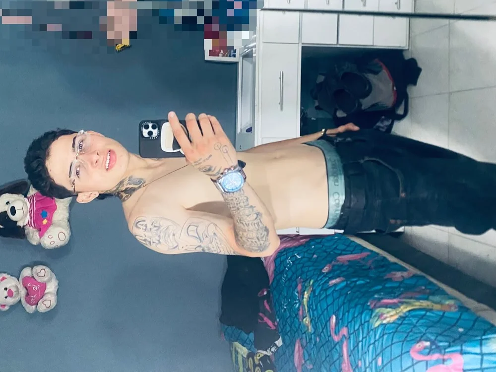 Sloan17 Offline XXX Chat