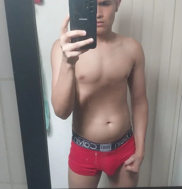 Offline chatovací místnost CurvedDick_Boy