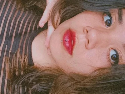 Sun_Maia - Girl 