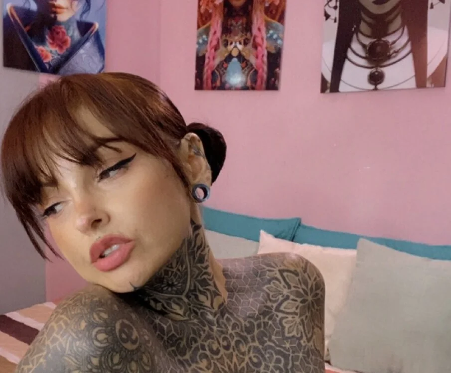 LolaRouse – Offline XXX chat