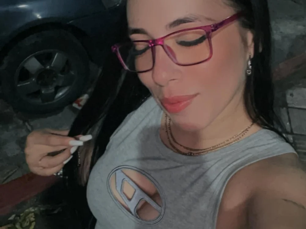 estrellitahoot's Offline Chat Room