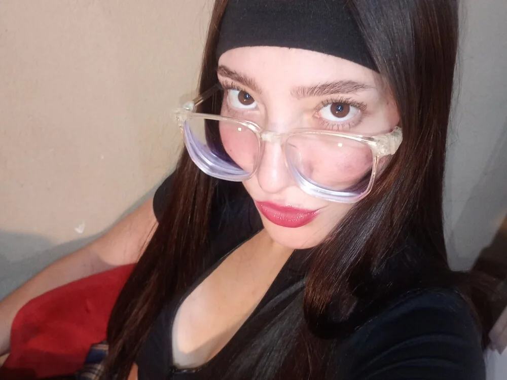 Shei00000 Offline XXX Chat