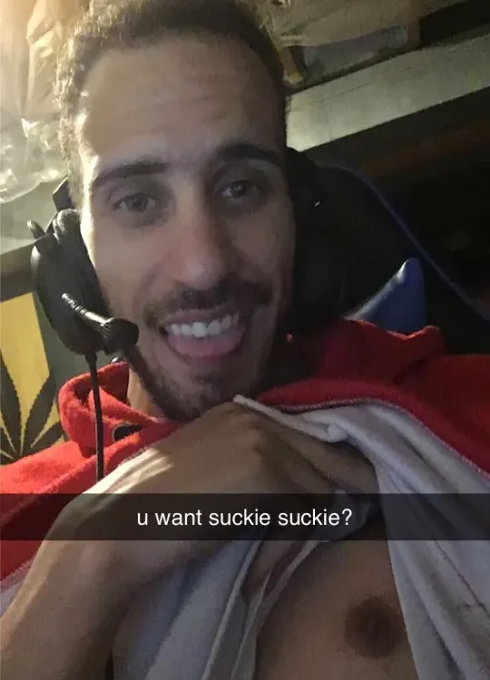 ThatBigBlackD offline chatrum