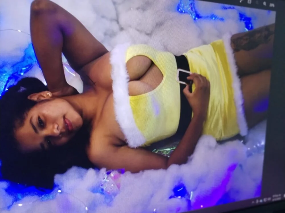 NinaCollinss1's Offline XXX Chat