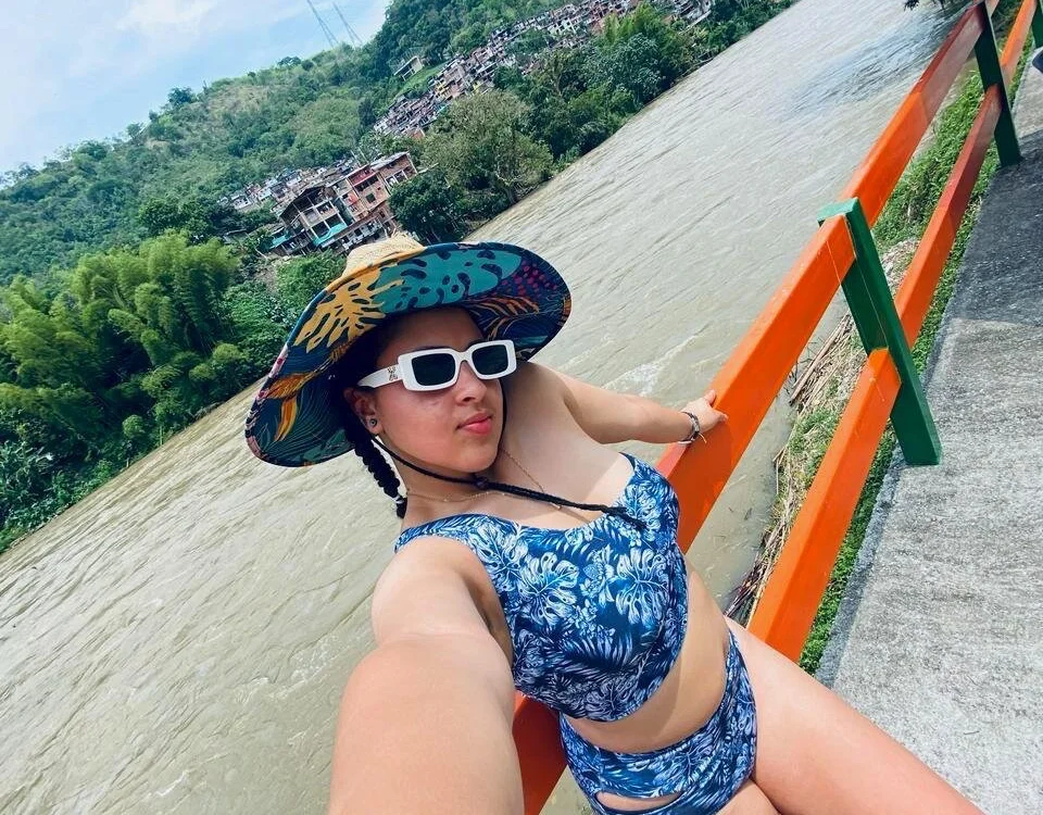 Selene_Voon Chat XXX offline