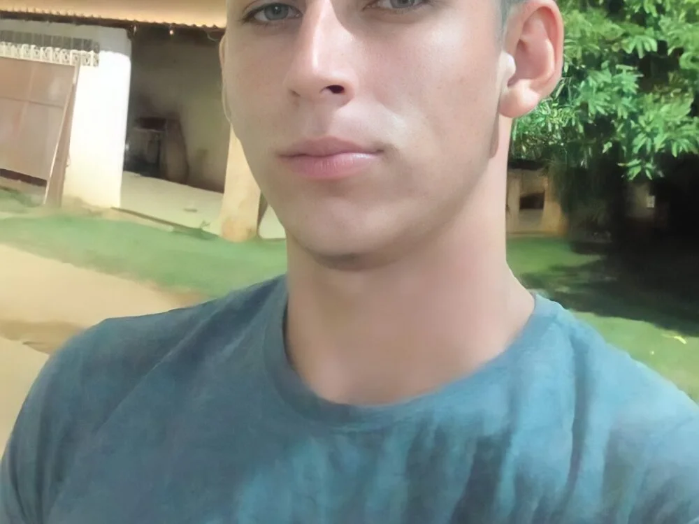 RendingTriviumd Chat XXX offline