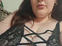 AriaJewel98 webcam model